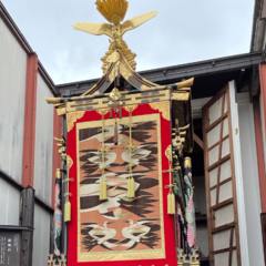 春の高山祭